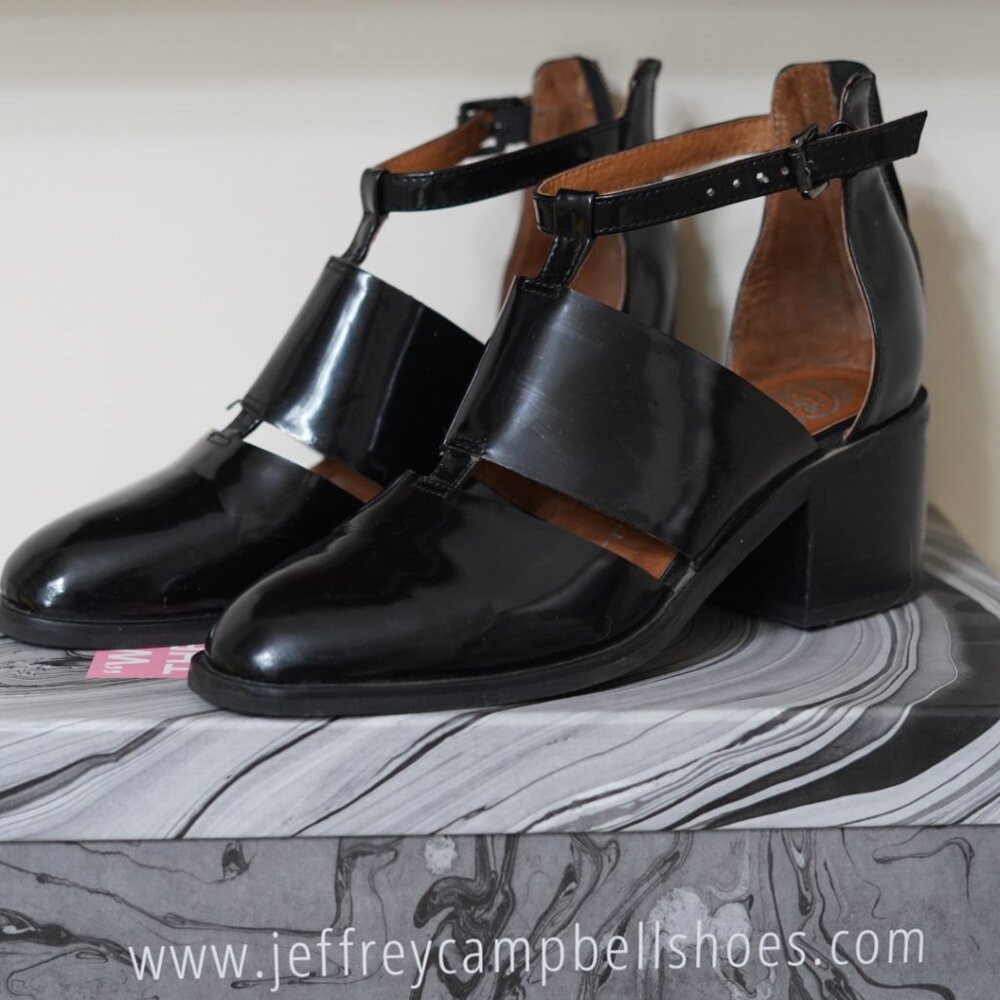 Jeffrey Campbell - Melina Cut out Bootie